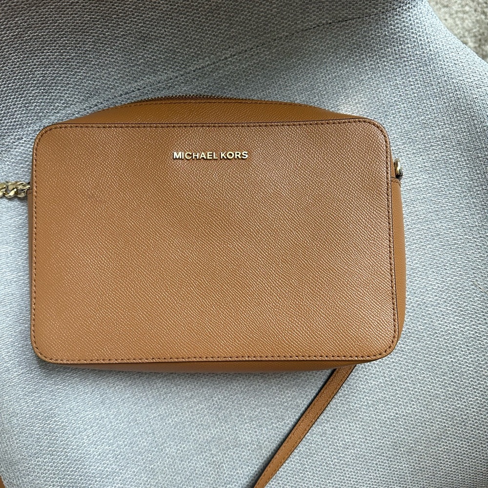 Michael Kors Purse! Barely used.